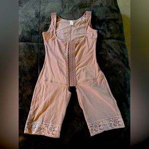 Women’s Shapewear size Medium in Lilac